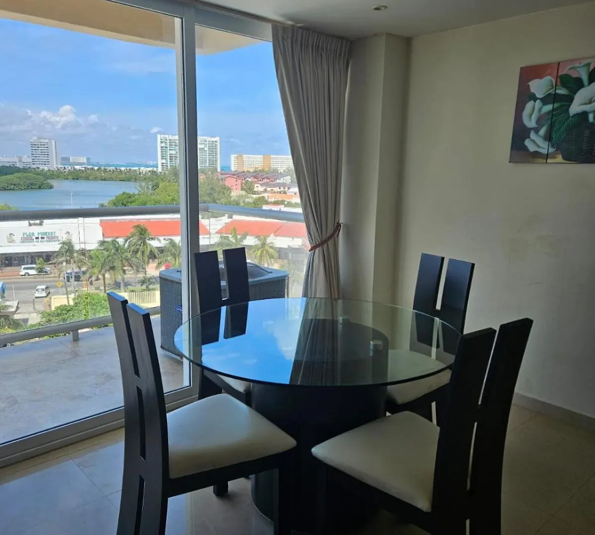 Ξενοδοχείο με διαμερίσματα Espectacular Beach & Laguna View Cancun At Salvia Condominiums